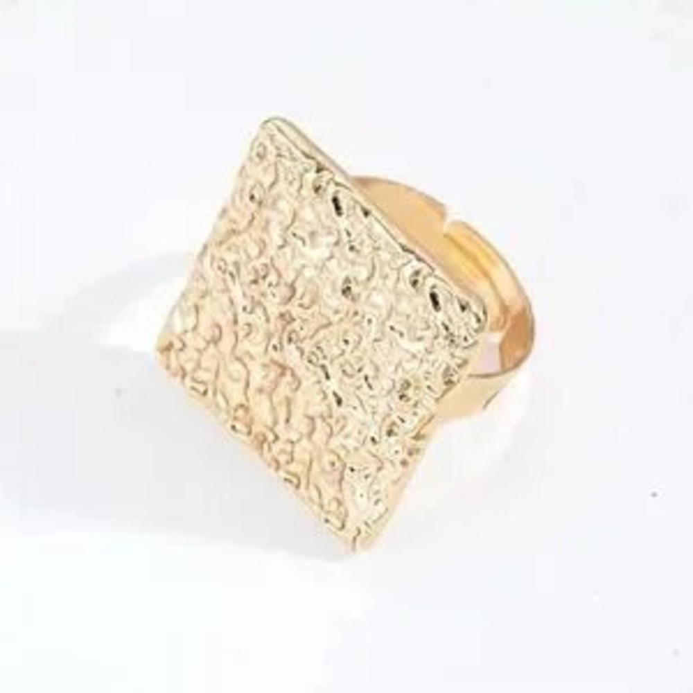 ?? Gold Textured Ring